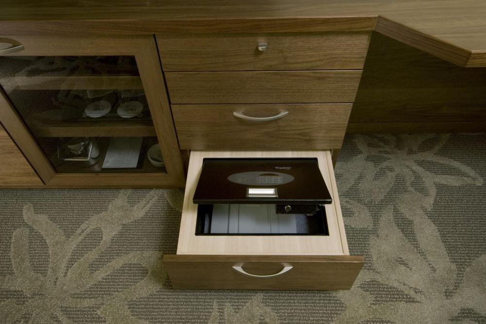 Hotel Nikko Fukuoka Fukuoka  Exteriör bild A safe in a drawer