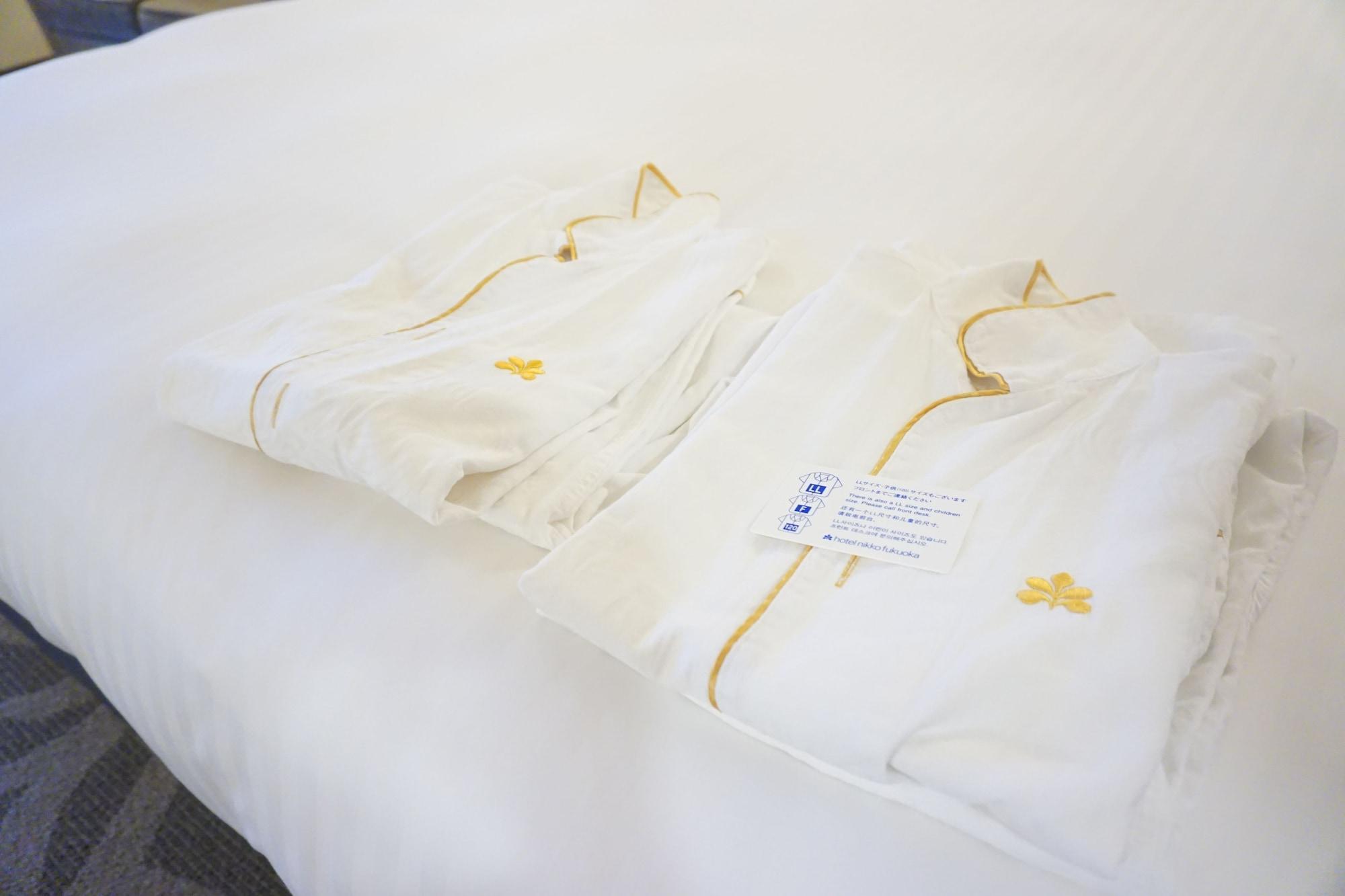 Hotel Nikko Fukuoka Fukuoka  Exteriör bild A cleanroom smock