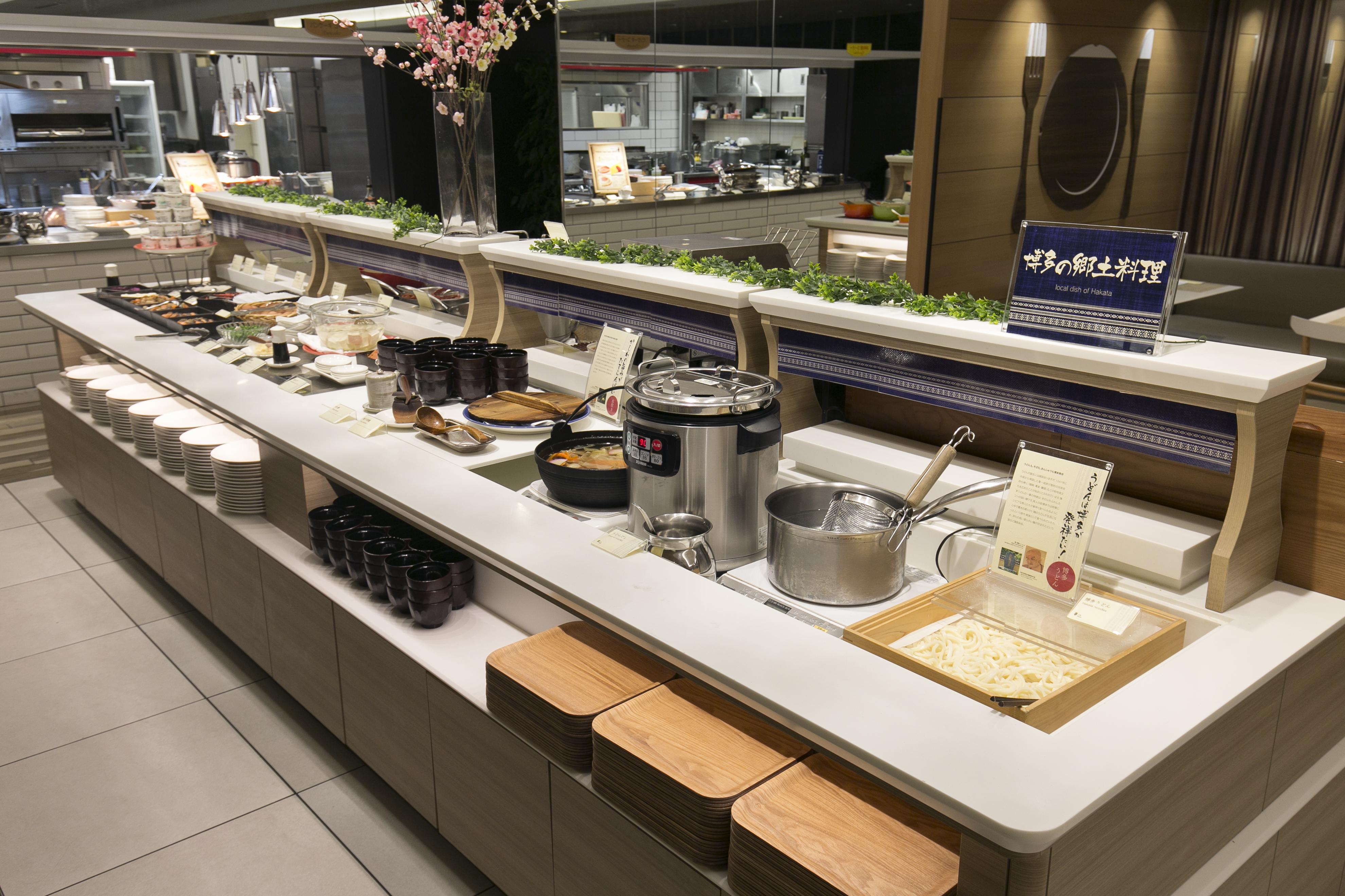 Hotel Nikko Fukuoka Fukuoka  Exteriör bild A buffet at a restaurant